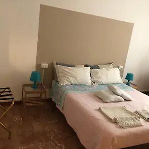 A Due Passi Dal Lumiere Nocleg ze śniadaniem
